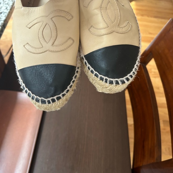 COPY - Chanel shoes worn a handful of times - Picture 4 of 6